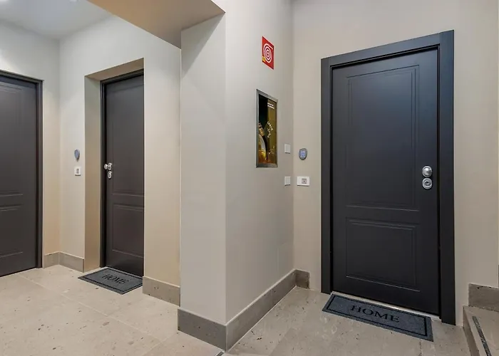 Center Of Bgynn Le Grazie